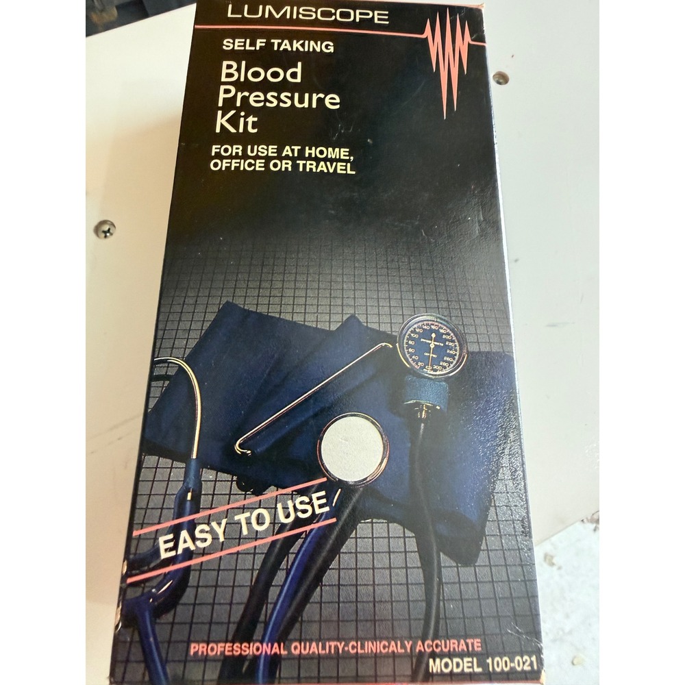 Vintage Lumiscope Self Taking Blood Pressure Kit Model 100-021 Manual‎ 1990 Blue